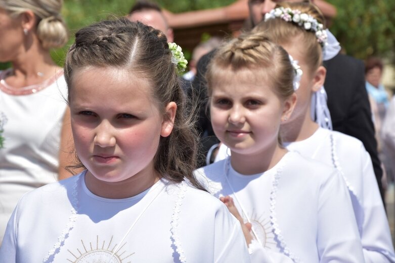  Komunia w parafii na osiedlu Zadębie 