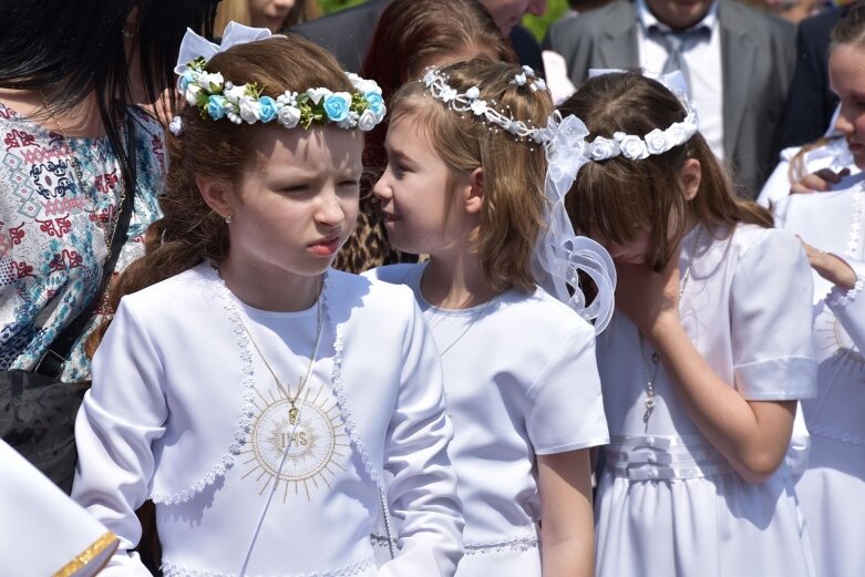  Komunia w parafii na osiedlu Zadębie 