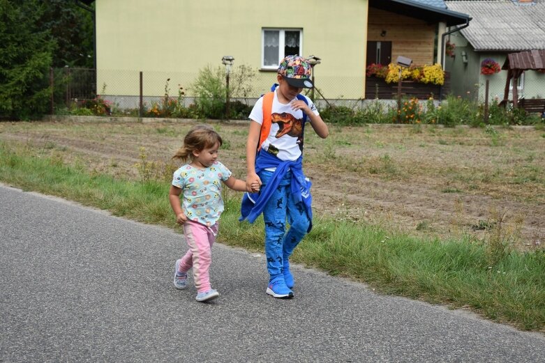  Biegali i chodzili w Borowinach 