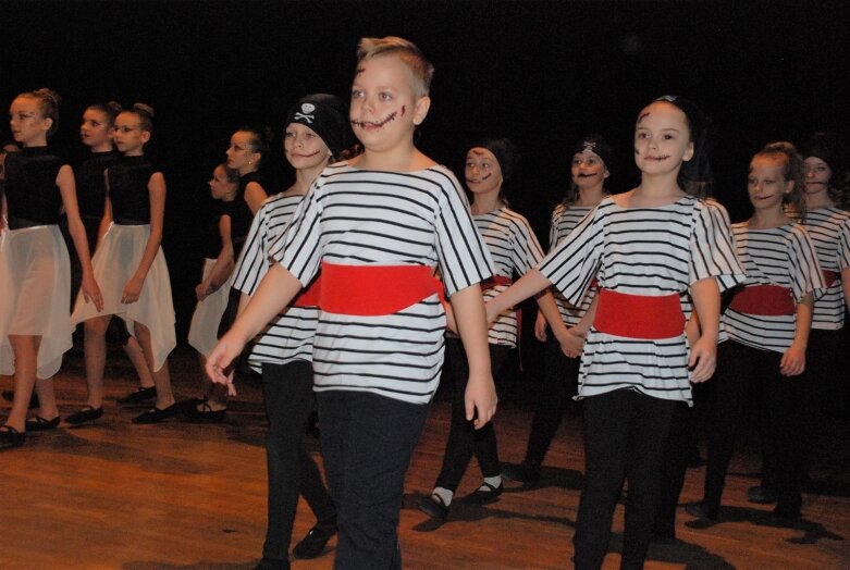  Wzruszający jubileusz Jazz Folk Dance 