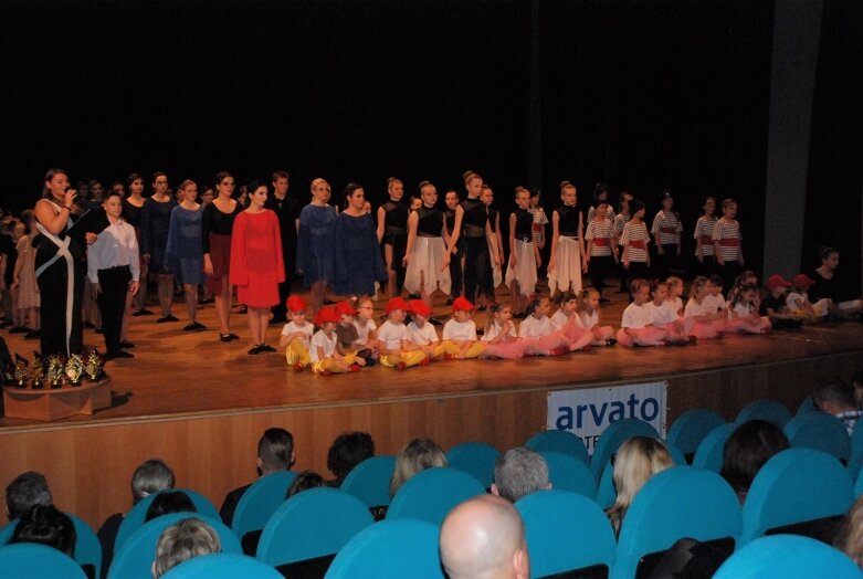  Wzruszający jubileusz Jazz Folk Dance 