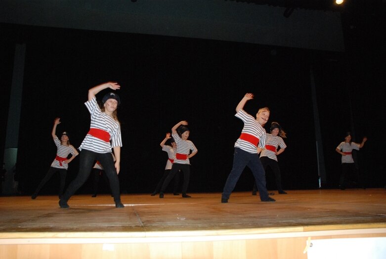  Wzruszający jubileusz Jazz Folk Dance 