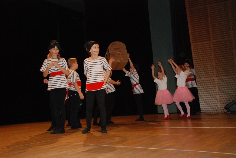  Wzruszający jubileusz Jazz Folk Dance 