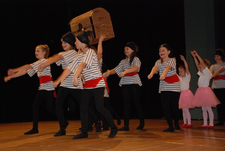  Wzruszający jubileusz Jazz Folk Dance 