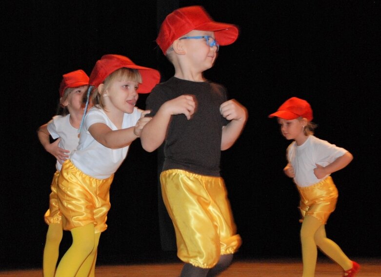  Wzruszający jubileusz Jazz Folk Dance 