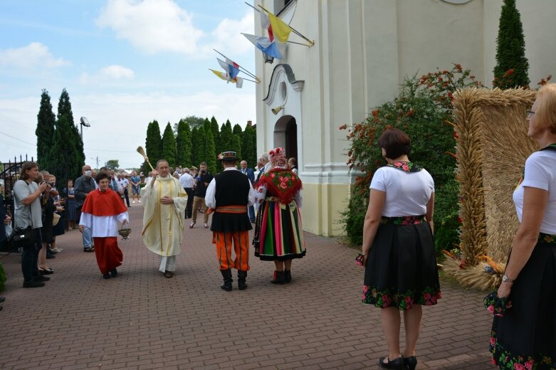  Skromne dożynki powiatowe 