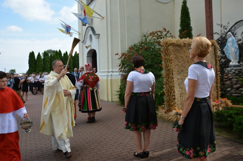  Skromne dożynki powiatowe 