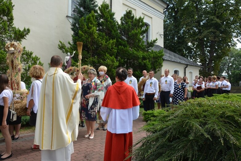  Skromne dożynki powiatowe 