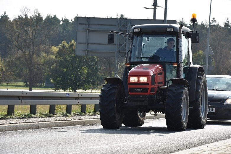  Na ulice powiatu wyjechało ponad 30 traktorów 