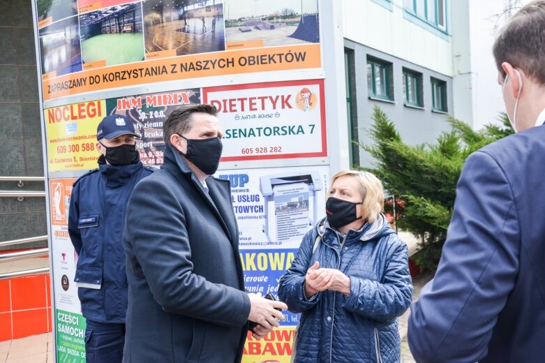  Premier Morawiecki w Skierniewicach 