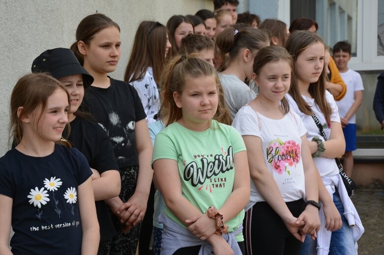  Elektryczny autobus oficjalnie rusza w drogę 