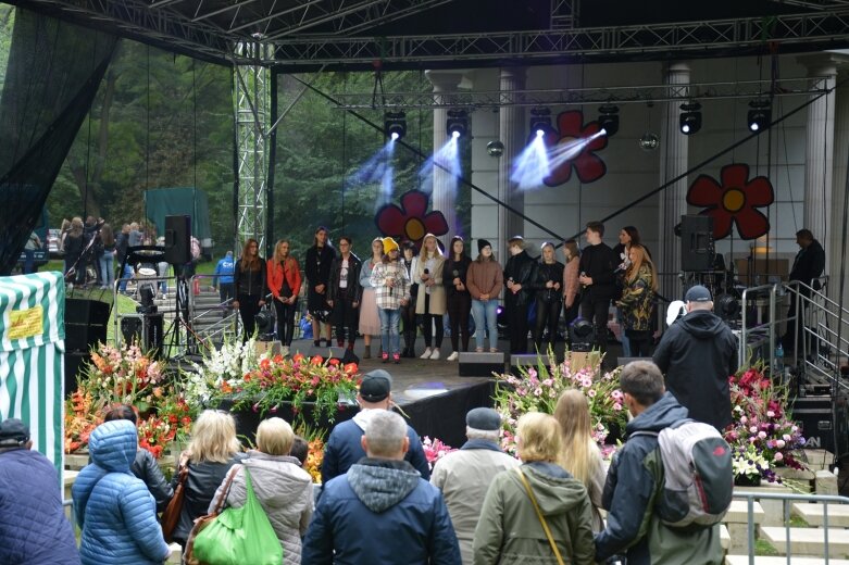  Na parkowej scenie wystąpili młodzi skierniewiccy artyści 