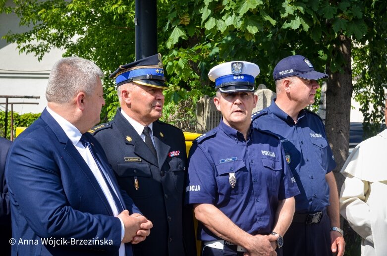  Zbudowany pięć miesięcy przed terminem. Kierowcy przejechali wiaduktem nad torami 