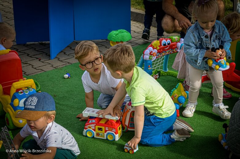  Gangnam style w żłobku. Rodzinny piknik jakiego Skierniewice nie widziały 