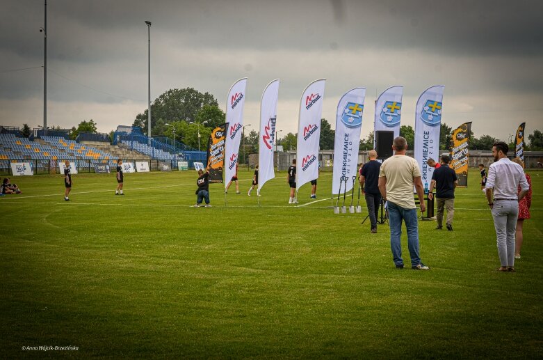  Umowa podpisana. Mirbud przebuduje miejski stadion w Skierniewicach 