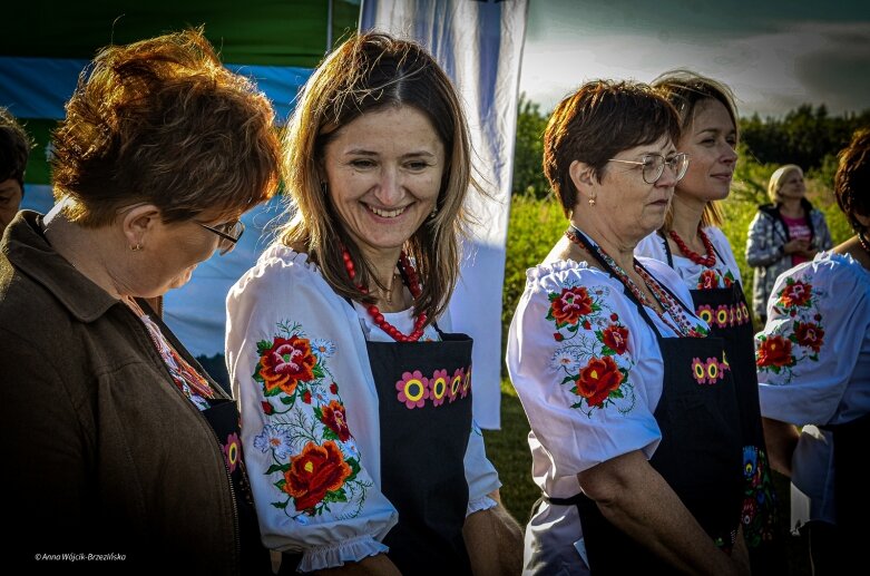  Bitwa regionów w powiecie skierniewickim. Panie z Lnisna uwiodły...podniebienia jury 