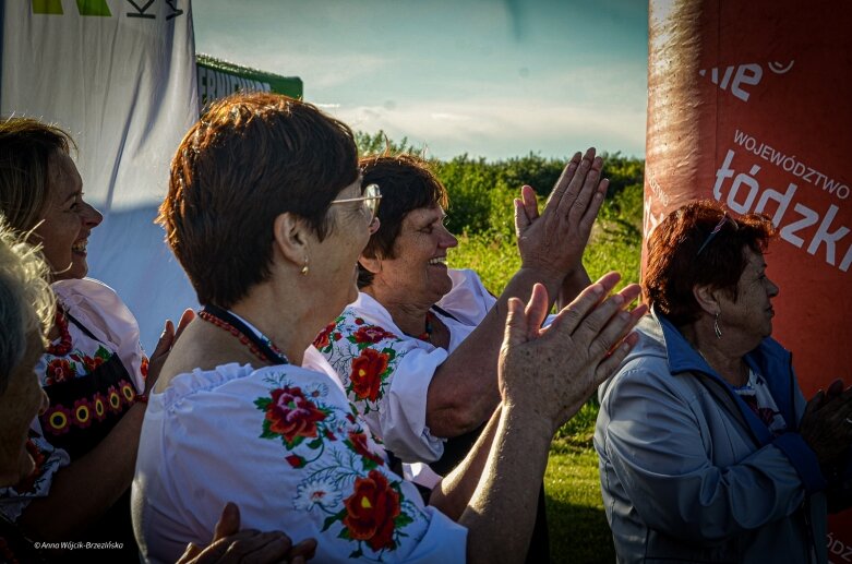  Bitwa regionów w powiecie skierniewickim. Panie z Lnisna uwiodły...podniebienia jury 