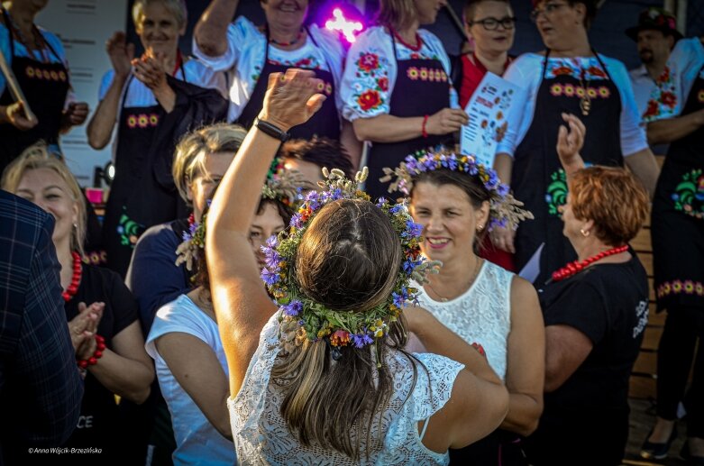  Bitwa regionów w powiecie skierniewickim. Panie z Lnisna uwiodły...podniebienia jury 