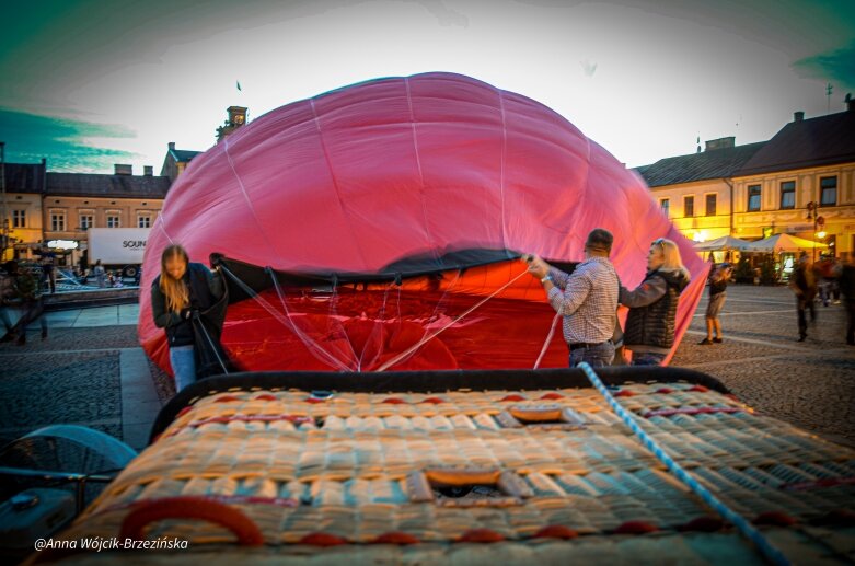  Balony nad miastem. Fiesta na niebie Skierniewic 