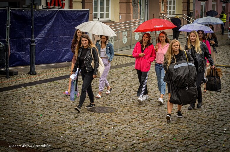   Na zapleczu wyborów Miss Polonia Skierniewic 