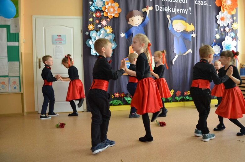  Polonez i tango na zakończenie przedszkola  