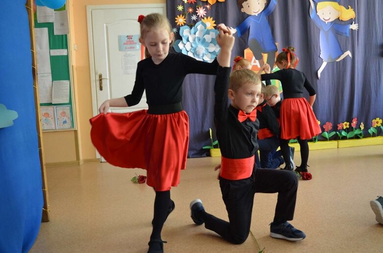  Polonez i tango na zakończenie przedszkola  