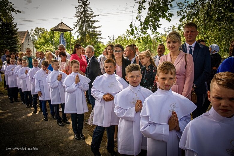  Święto rodzin w Bolimowie. Dzieci przystąpiły do pierwszej komunii 