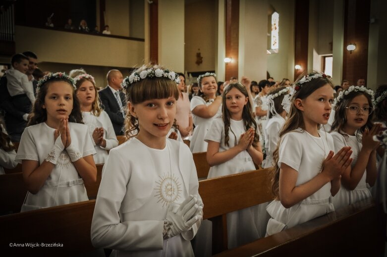  Pierwsza komunia święta w parafii na os. Widok 