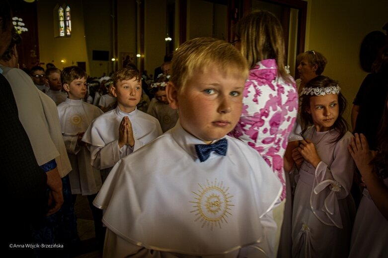  Pierwsza komunia święta w parafii na os. Widok 