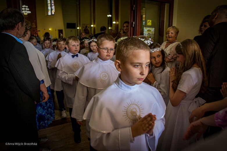  Pierwsza komunia święta w parafii na os. Widok 