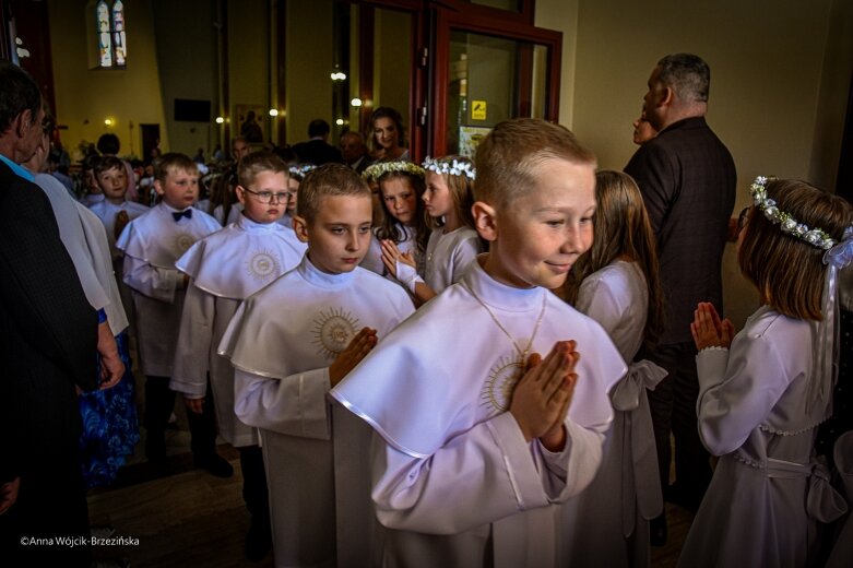  Pierwsza komunia święta w parafii na os. Widok 