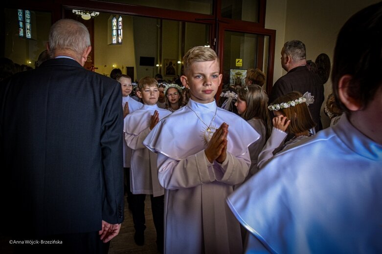  Pierwsza komunia święta w parafii na os. Widok 