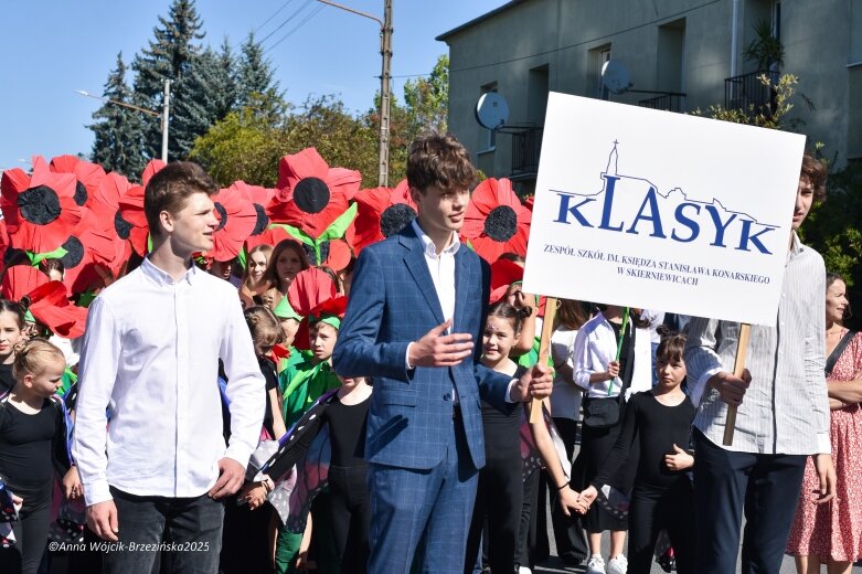  Barwna parada ulicami Skierniewic 
