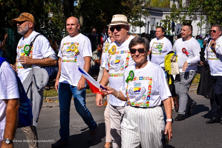  Barwna parada ulicami Skierniewic 