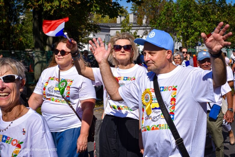  Barwna parada ulicami Skierniewic 