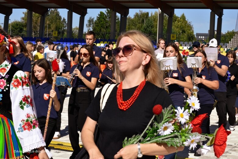  Barwna parada ulicami Skierniewic 