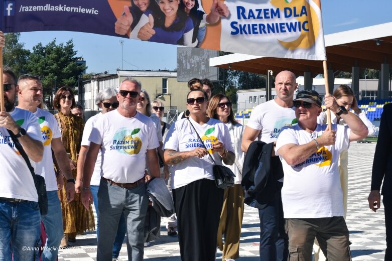  Barwna parada ulicami Skierniewic 