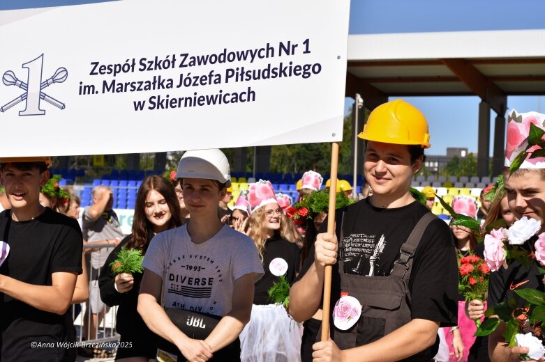  Barwna parada ulicami Skierniewic 