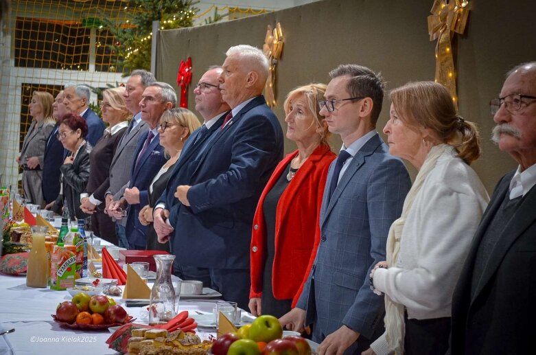  Wigilijny wieczór z Zespole Szkół w Głuchowie  