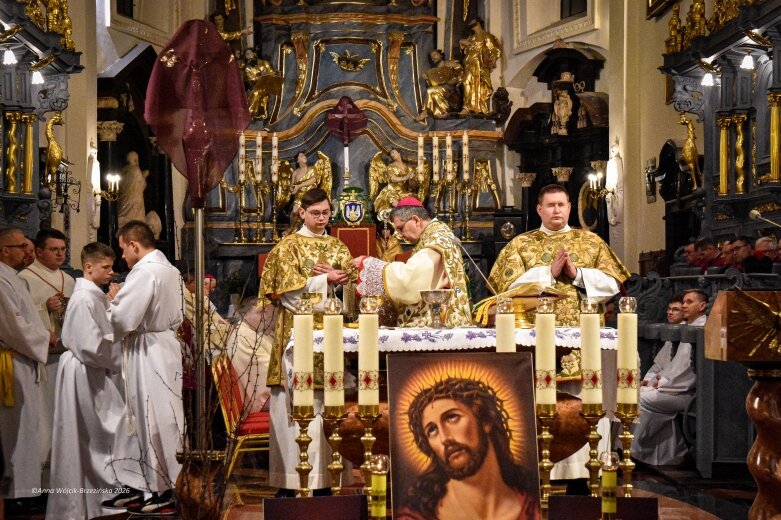  II Synod Diecezji Łowickiej. Inauguracja w katedrze w Łowiczu 