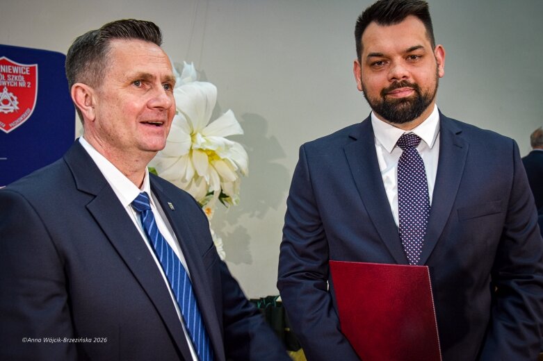  To może być jeden z najważniejszych nowych kierunków dla szkolnictwa zawodowego w Skierniewicach. Mechanik podpisał list intencyjny z Polską Grupą Lotniczą, a stawką są przyszłe kadry dla branży lotniczej. 