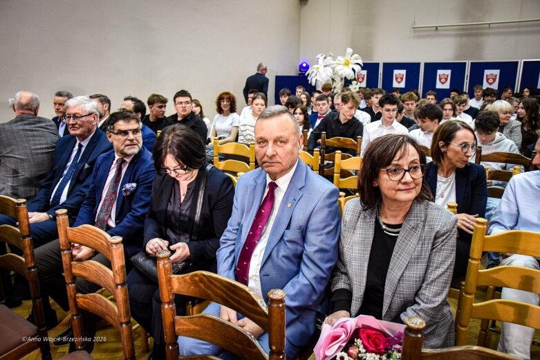  To może być jeden z najważniejszych nowych kierunków dla szkolnictwa zawodowego w Skierniewicach. Mechanik podpisał list intencyjny z Polską Grupą Lotniczą, a stawką są przyszłe kadry dla branży lotniczej. 