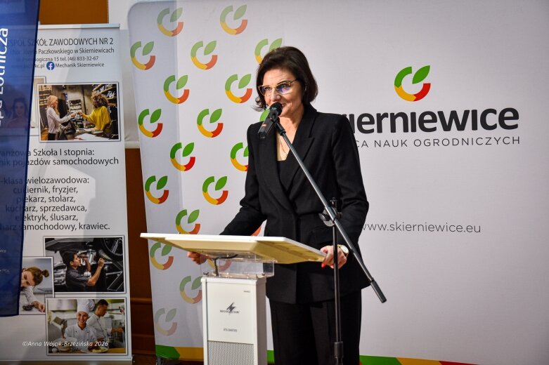  To może być jeden z najważniejszych nowych kierunków dla szkolnictwa zawodowego w Skierniewicach. Mechanik podpisał list intencyjny z Polską Grupą Lotniczą, a stawką są przyszłe kadry dla branży lotniczej. 