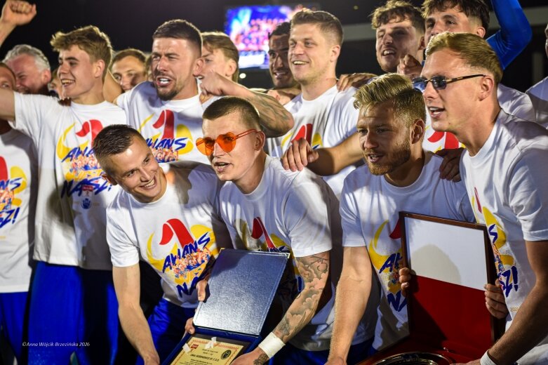  Pożegnanie Unii z II ligą. Ten mecz wygrali kibice 