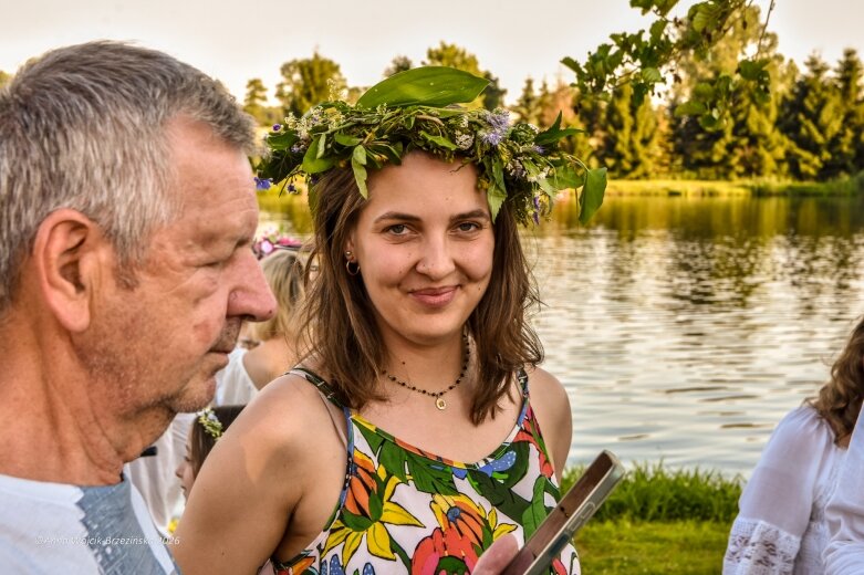  Najkrótsza noc, najdłuższe czary. Jelenie w terenie szukały kwiatu paproci 