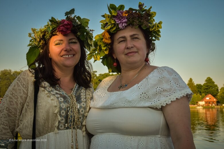  Najkrótsza noc, najdłuższe czary. Jelenie w terenie szukały kwiatu paproci 