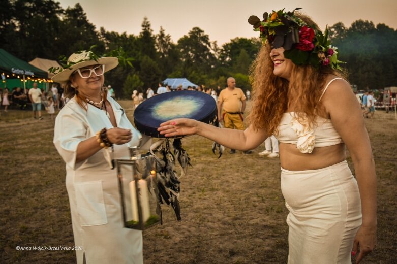  Najkrótsza noc, najdłuższe czary. Jelenie w terenie szukały kwiatu paproci 