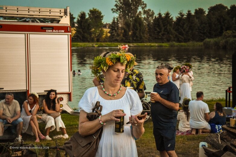  Najkrótsza noc, najdłuższe czary. Jelenie w terenie szukały kwiatu paproci 