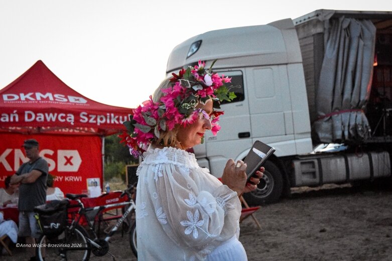  Najkrótsza noc, najdłuższe czary. Jelenie w terenie szukały kwiatu paproci 