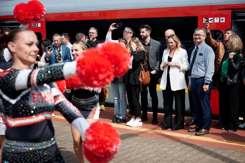  Po 25 latach pociągi mają wrócić do Mszczonowa. Umowa za blisko 1,5 mld zł 